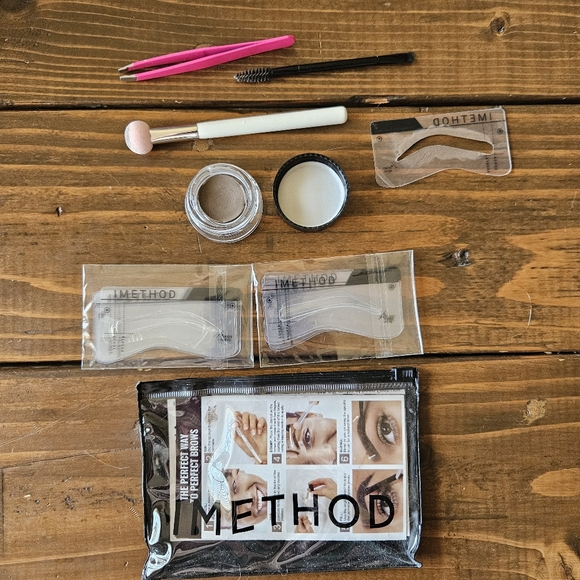 Method Brow Shaping Kit with Tools - Picture 1 of 3